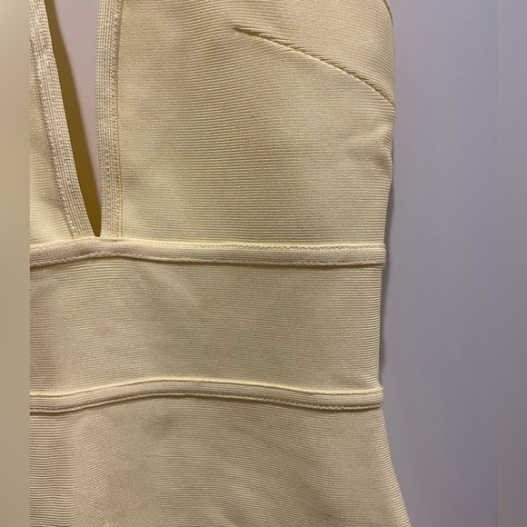 PASTEL YELLOW HOUSE OF CB 
MISTRESS ROCKS - Picture 3 of 7